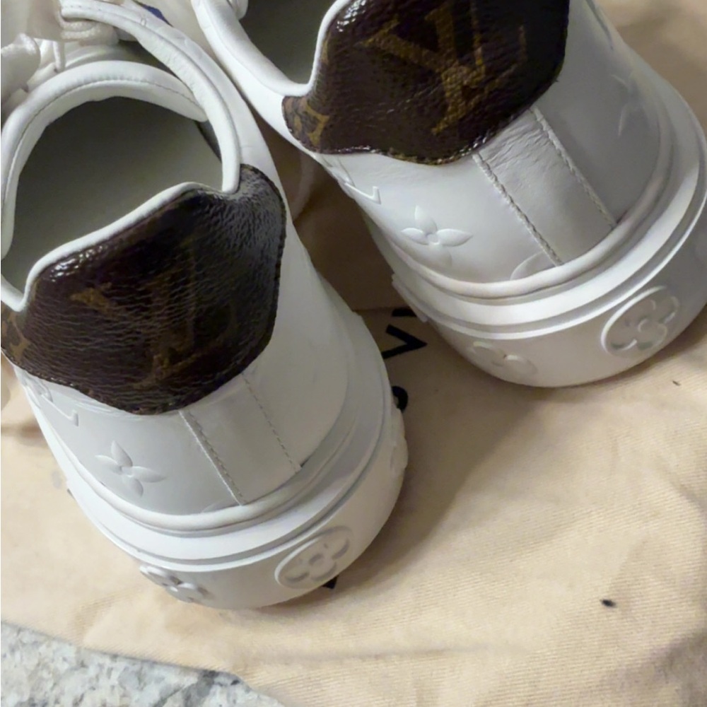 Louis Vuitton Sneakers Authentic - Picture 7 of 13